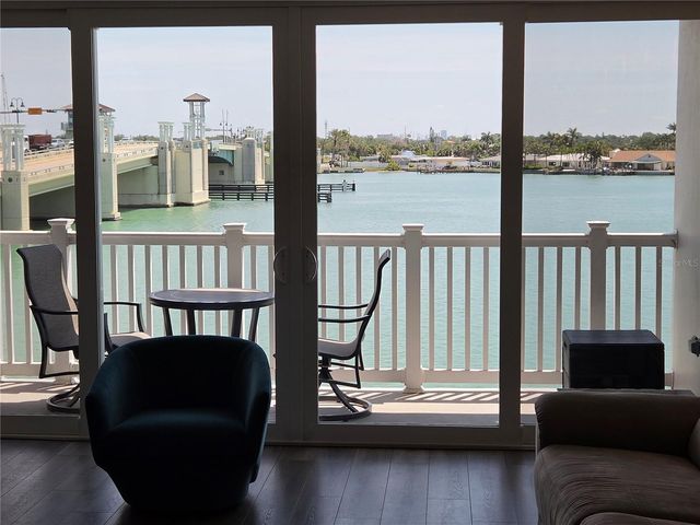500 TREASURE ISLAND CAUSEWAY 307, Treasure Island, FL 33706