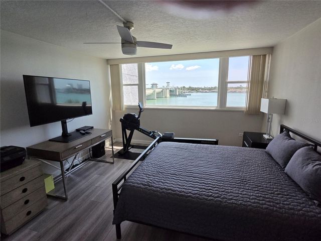 500 TREASURE ISLAND CAUSEWAY 307, Treasure Island, FL 33706