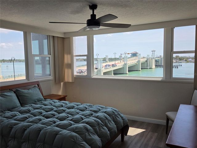 500 TREASURE ISLAND CAUSEWAY 307, Treasure Island, FL 33706