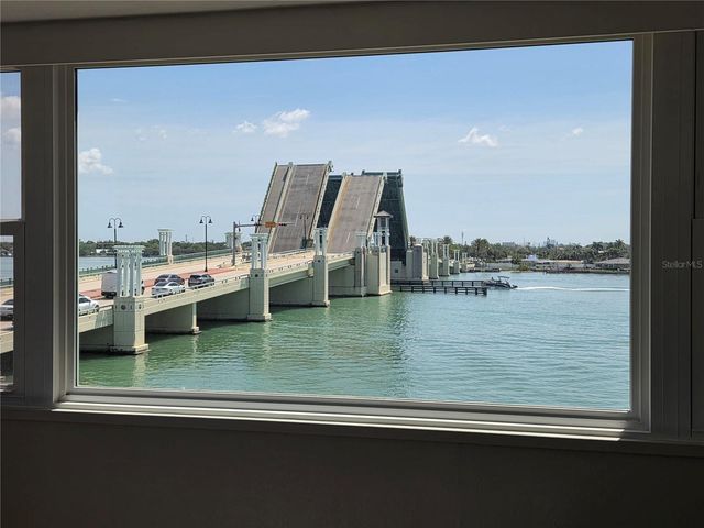 500 TREASURE ISLAND CAUSEWAY 307, Treasure Island, FL 33706