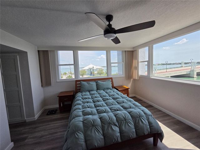 500 TREASURE ISLAND CAUSEWAY 307, Treasure Island, FL 33706