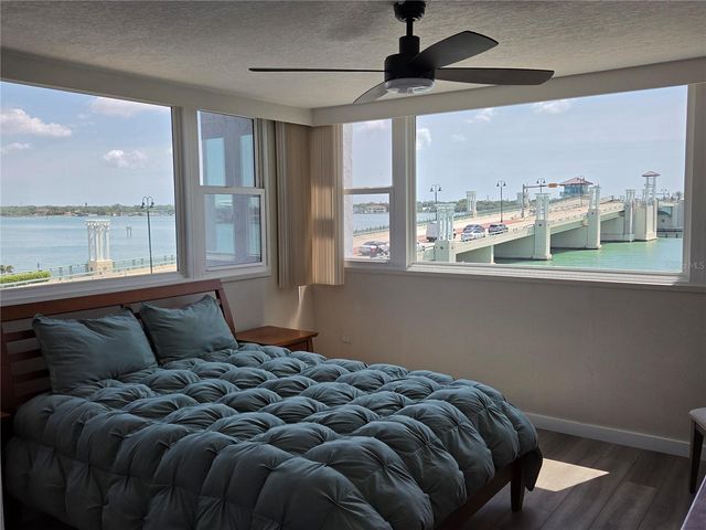 500 TREASURE ISLAND CAUSEWAY 307, Treasure Island, FL 33706