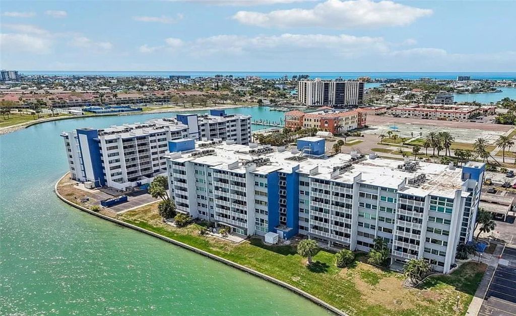 500 TREASURE ISLAND CAUSEWAY 307, Treasure Island, FL 33706