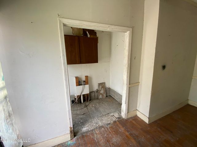 506 Taylor Street, Jackson, MS 39216