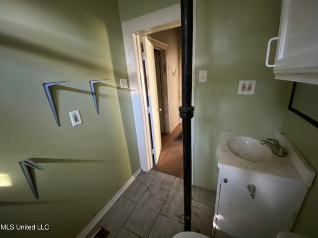 506 Taylor Street, Jackson, MS 39216