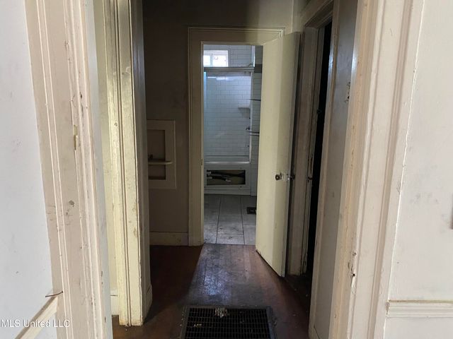 506 Taylor Street, Jackson, MS 39216