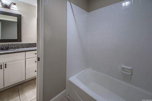 2622 OAK LEIGH ST, San Antonio, TX 78232