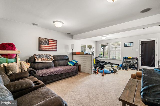 144 FAWN DR, Gilbertsville, PA 19525