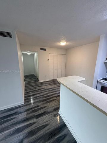 7210 NW 179th St 203, Hialeah, FL 33015