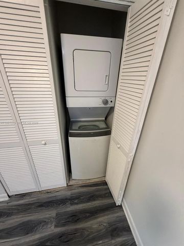 7210 NW 179th St 203, Hialeah, FL 33015