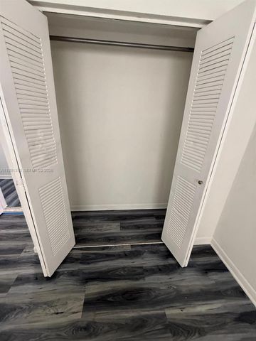 7210 NW 179th St 203, Hialeah, FL 33015