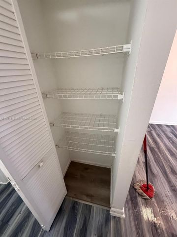 7210 NW 179th St 203, Hialeah, FL 33015