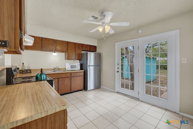 807 Sturgeon Street, San Marcos, TX 78666