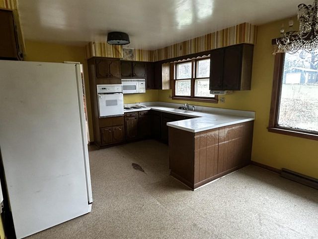 7387 Mineral Point Road, Verona, WI 53593