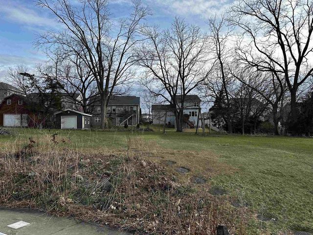 7387 Mineral Point Road, Verona, WI 53593