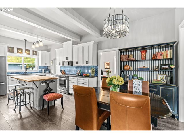 335 N H St, Cottage Grove, OR 97424