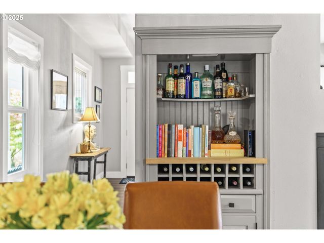 335 N H St, Cottage Grove, OR 97424