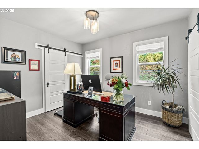 335 N H St, Cottage Grove, OR 97424