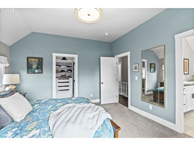 335 N H St, Cottage Grove, OR 97424