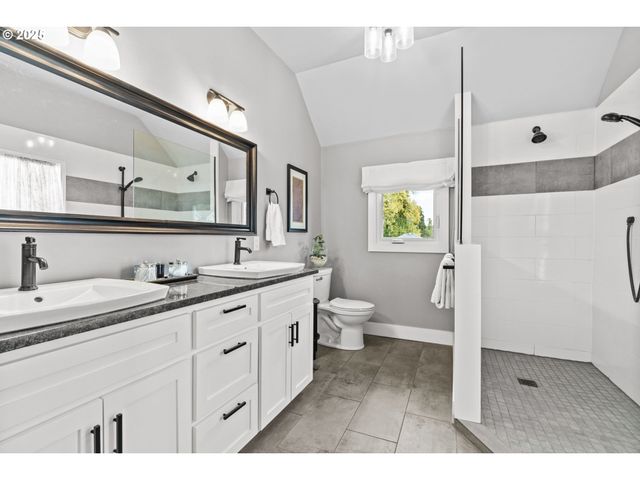 335 N H St, Cottage Grove, OR 97424