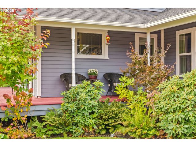 335 N H St, Cottage Grove, OR 97424