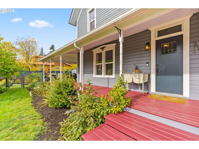 335 N H St, Cottage Grove, OR 97424