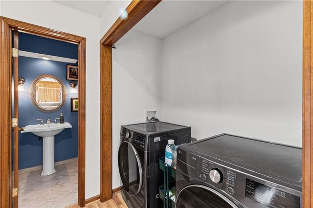 9002 W 120th Terrace, Overland Park, KS 66213