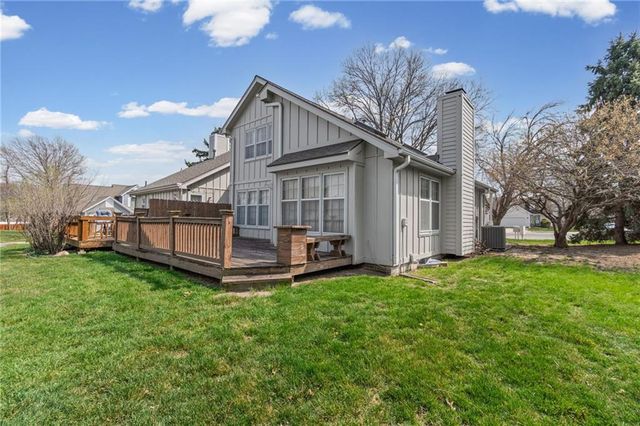 9002 W 120th Terrace, Overland Park, KS 66213