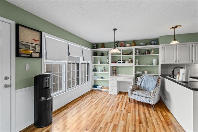 9002 W 120th Terrace, Overland Park, KS 66213