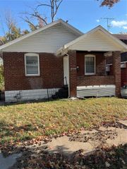 8340 Eton Place, St Louis, MO 63136