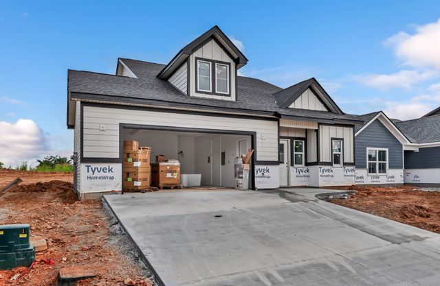 2725 Brewster Dr, Clarksville, TN 37042