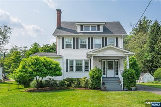 176 Grove Avenue, Verona, NJ 07044