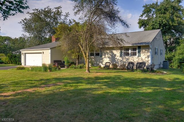 29 1St St, Franklin Twp., NJ 08873