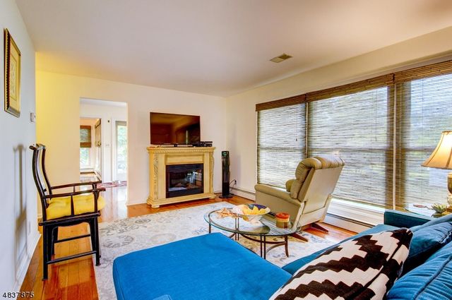 29 1St St, Franklin Twp., NJ 08873