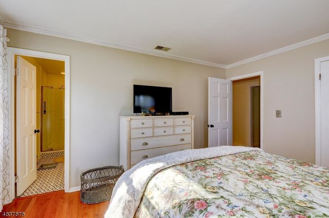 29 1St St, Franklin Twp., NJ 08873