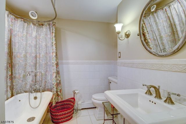 29 1St St, Franklin Twp., NJ 08873
