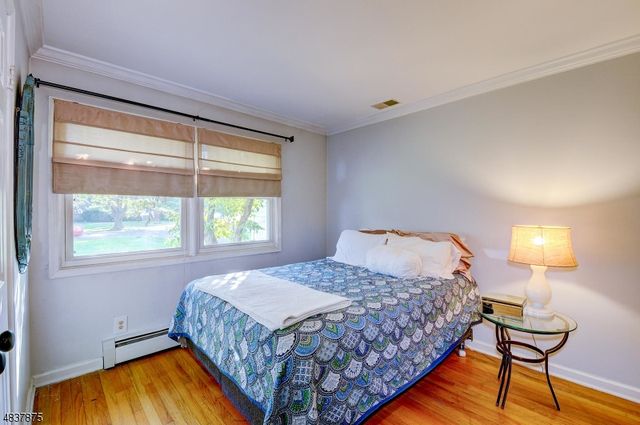 29 1St St, Franklin Twp., NJ 08873