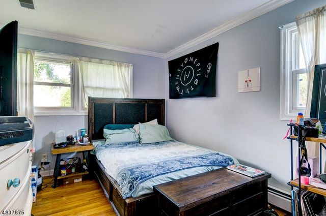 29 1St St, Franklin Twp., NJ 08873