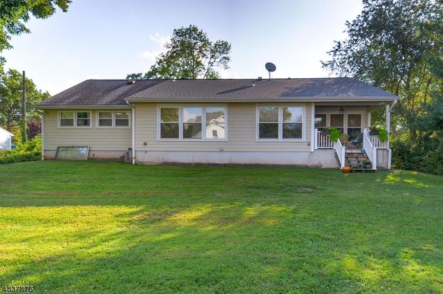 29 1St St, Franklin Twp., NJ 08873