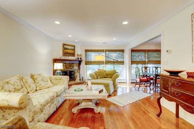 29 1St St, Franklin Twp., NJ 08873