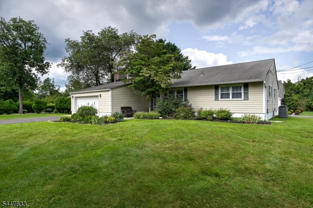 29 1St St, Franklin Twp., NJ 08873 — photo 2