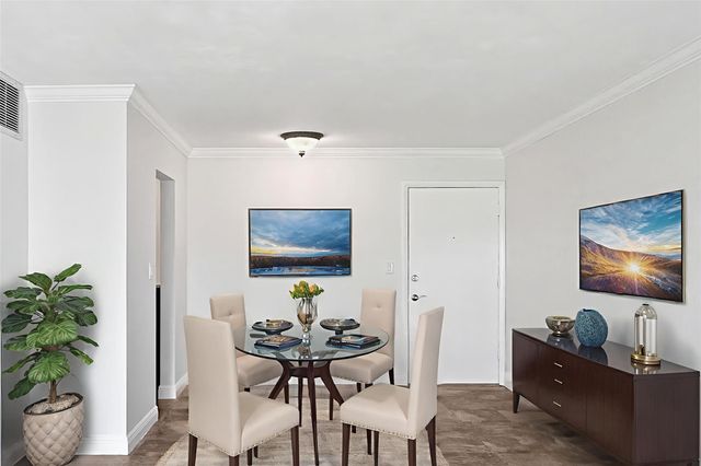 2970 NE 16th Ave 102B, Oakland Park, FL 33334