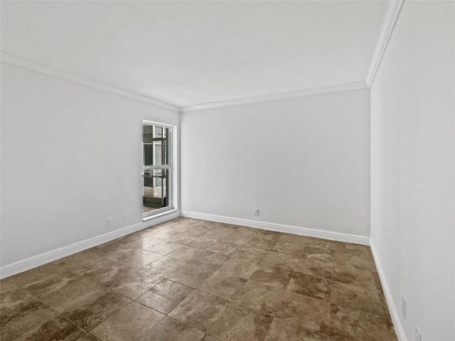 2970 NE 16th Ave 102B, Oakland Park, FL 33334