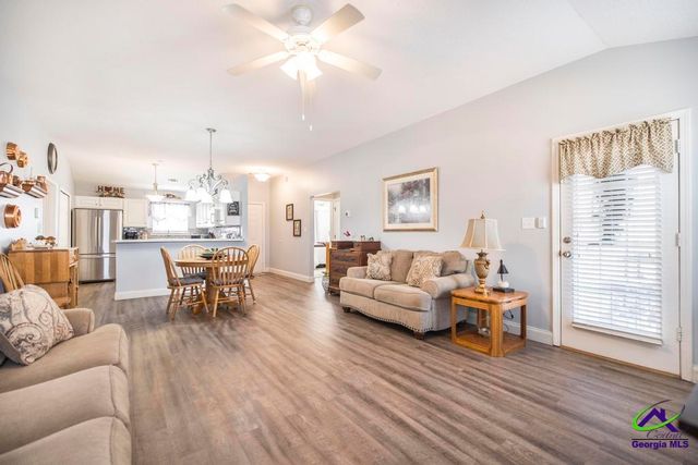 216 S Houston Springs Boulevard, Perry, GA 31069