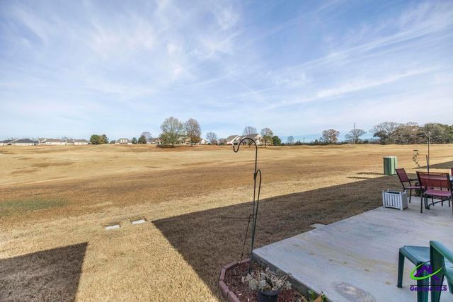 216 S Houston Springs Boulevard, Perry, GA 31069