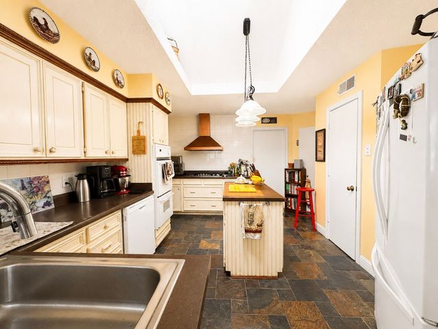 7260 Alto Caro Drive, Dallas, TX 75248