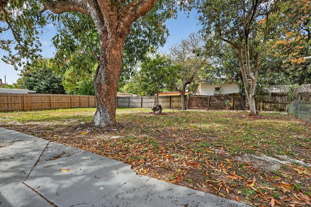 3600 SW 46th Avenue, West Park, FL 33023