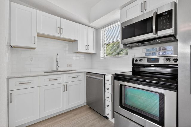 3600 SW 46th Avenue, West Park, FL 33023