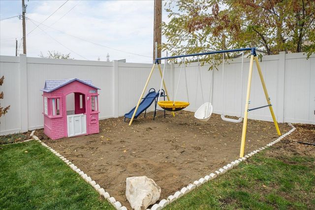 4911 E Grace Ave, Spokane, WA 99217