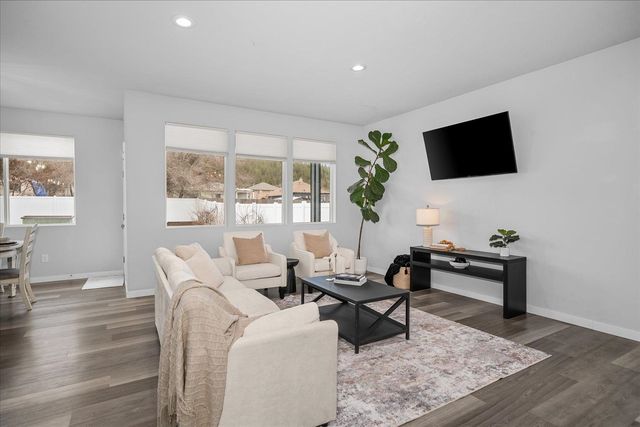 4911 E Grace Ave, Spokane, WA 99217